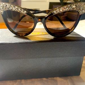 NWOT WildFox Cat Eye Sunglasses